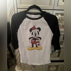 3/4 sleeve Mickey Christmas shirt